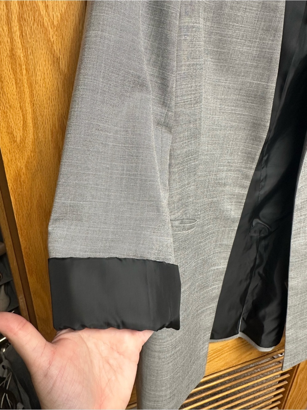 Calvin Klein Light Gray Open-Front Long Blazer with Black Lining - Picture 4 of 9